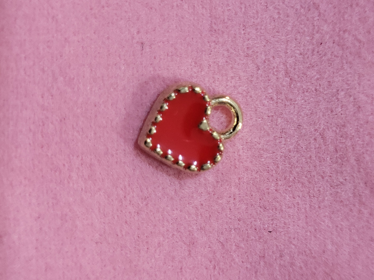 CHRM 007 Charm Red Heart